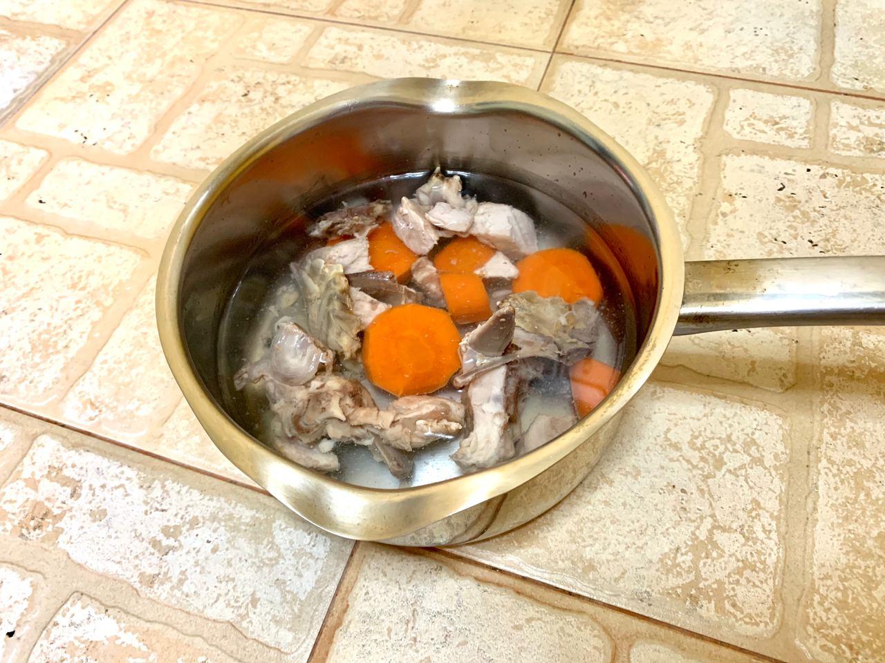 Cover Chicken Broth Ingredients with Water